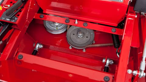 Ferris IS® 2600 Series — 61" deck, Yanmar Diesel — view 10